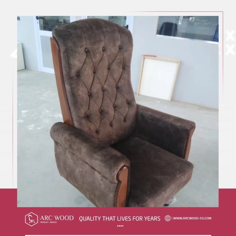 General manager's chair with sponge padding image